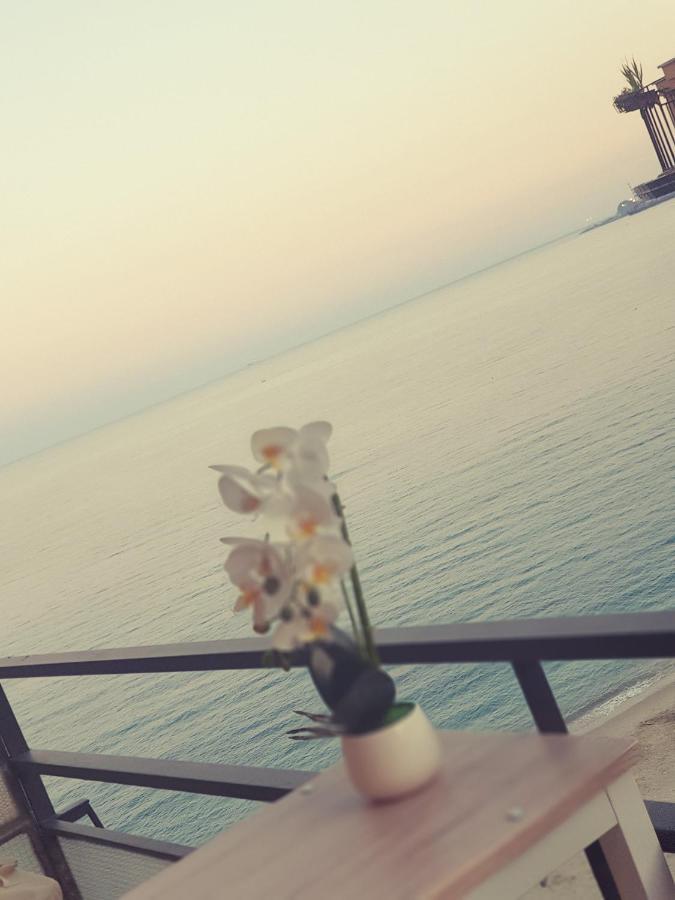 サヴォーナCasa Di Noemi - Seafront With Parkingアパートメント エクステリア 写真