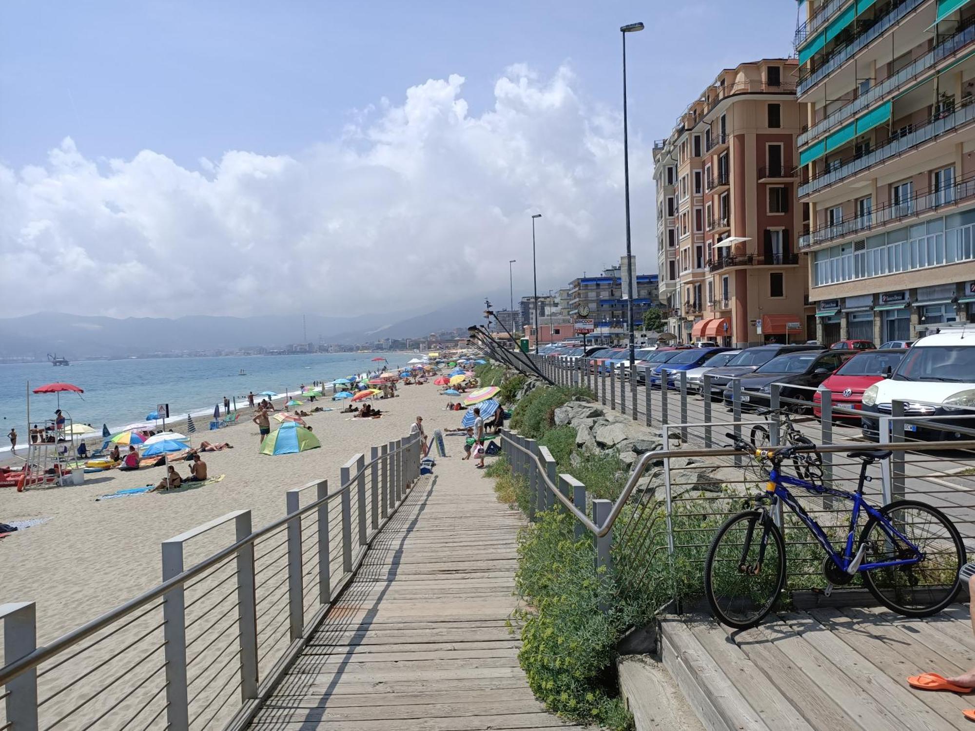 サヴォーナCasa Di Noemi - Seafront With Parkingアパートメント エクステリア 写真